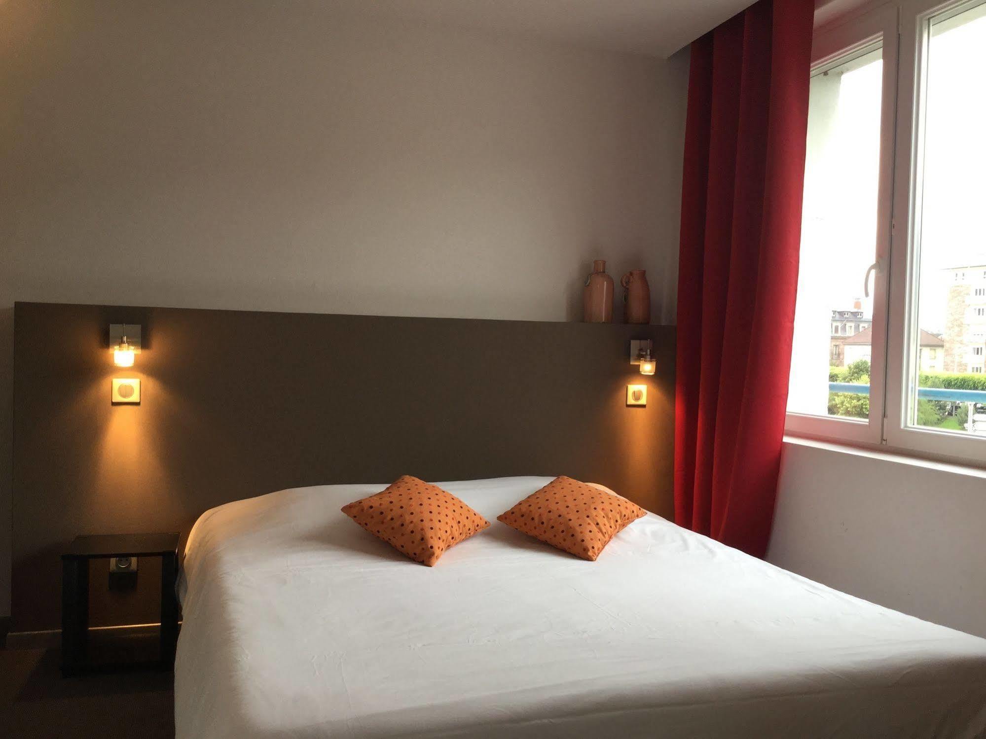 Hotel Bar Le Globe Saint-Die-des-Vosges Luaran gambar
