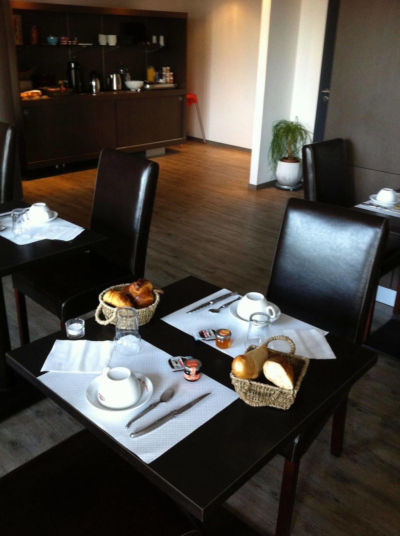 Hotel Bar Le Globe Saint-Die-des-Vosges Luaran gambar